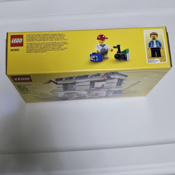 New Lego 40305 Lego Store Welcome to the Store Building Toy 362 pieces Ages 8+ - Picture 6 of 7